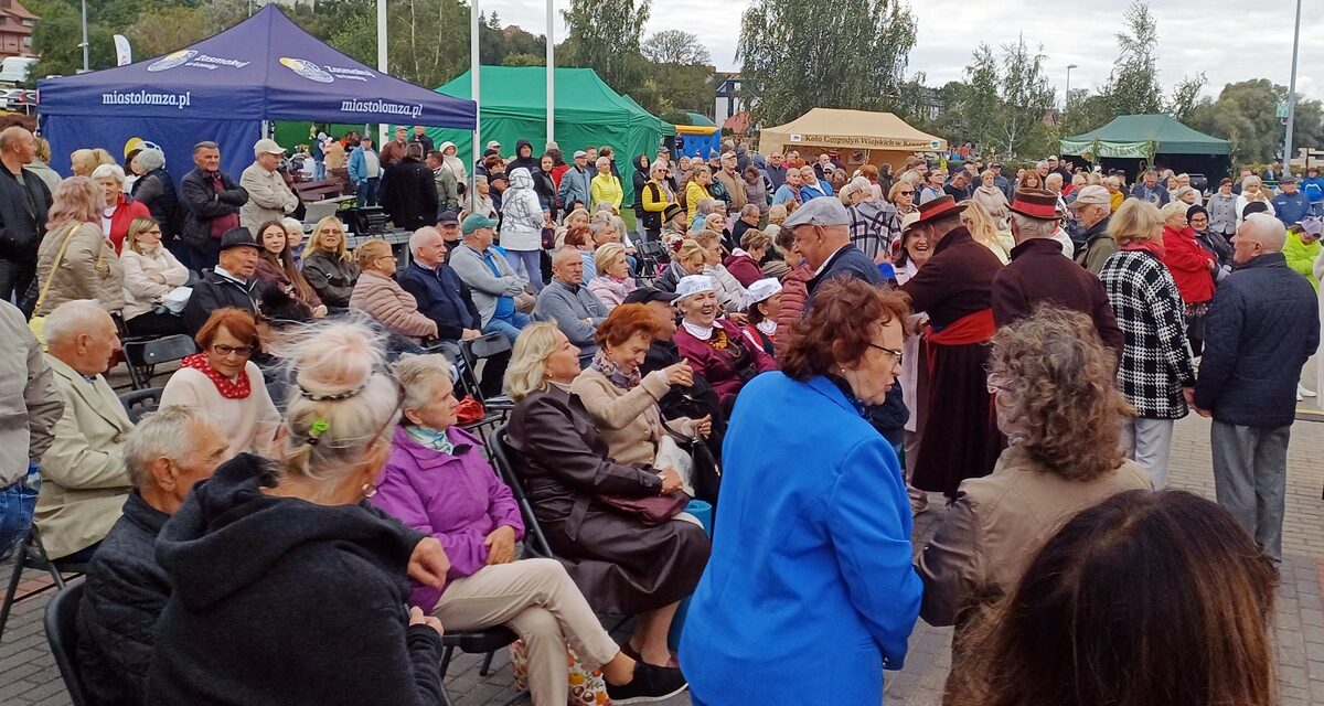 Regionalny Dzień Folkloru. Łomża, Bulwary nad Narwią –  tradycja, muzyka i wspólne świętowanie