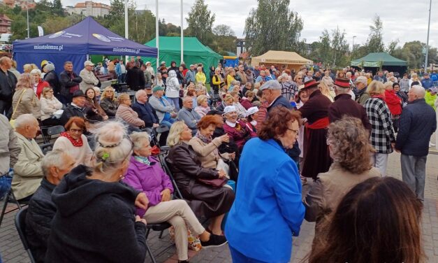 Regionalny Dzień Folkloru. Łomża, Bulwary nad Narwią –  tradycja, muzyka i wspólne świętowanie