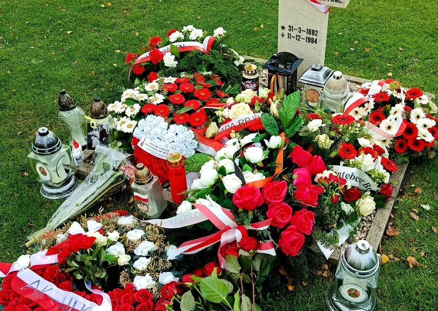 Delegacja Konfederacji Korony Polskiej oddała w Bredzie hołd gen. Stanisławowi Maczkowi