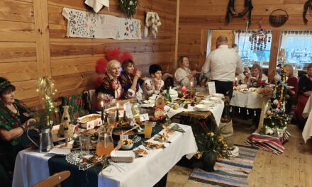 Smaki Podlasia, tradycja i magia świąt. Konkurs „Tradycyjny Stół Wigilijny” w Folwarku Nadawki (wideo)