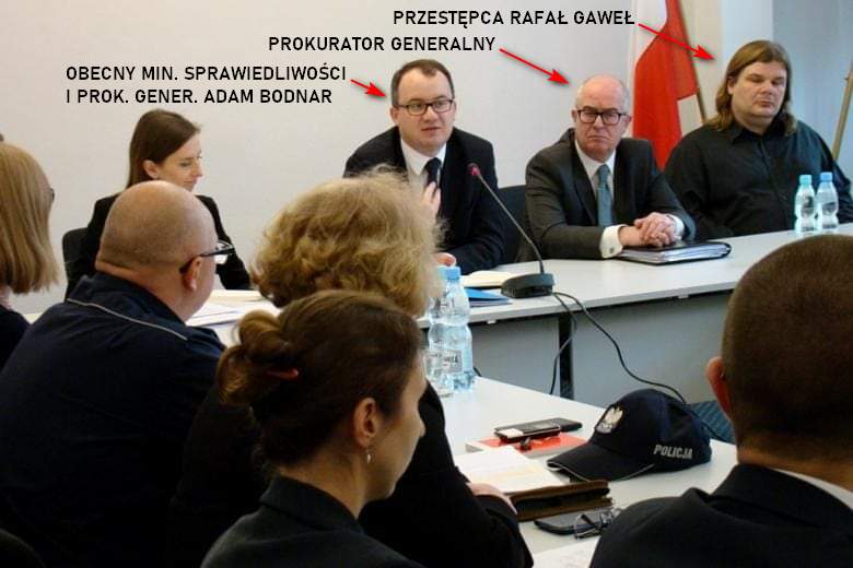 Przestępca zaproszony na salony 