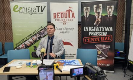 Piotr Korczarowski w Białymstoku o zagrożeniach suwerenności, widmie konfliktu zbrojnego i wyzwaniach współczesnego patriotyzmu