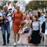 Białystok po raz 15. maszerował dla życia. Rodziny, wspólnota i radość na ulicach miasta